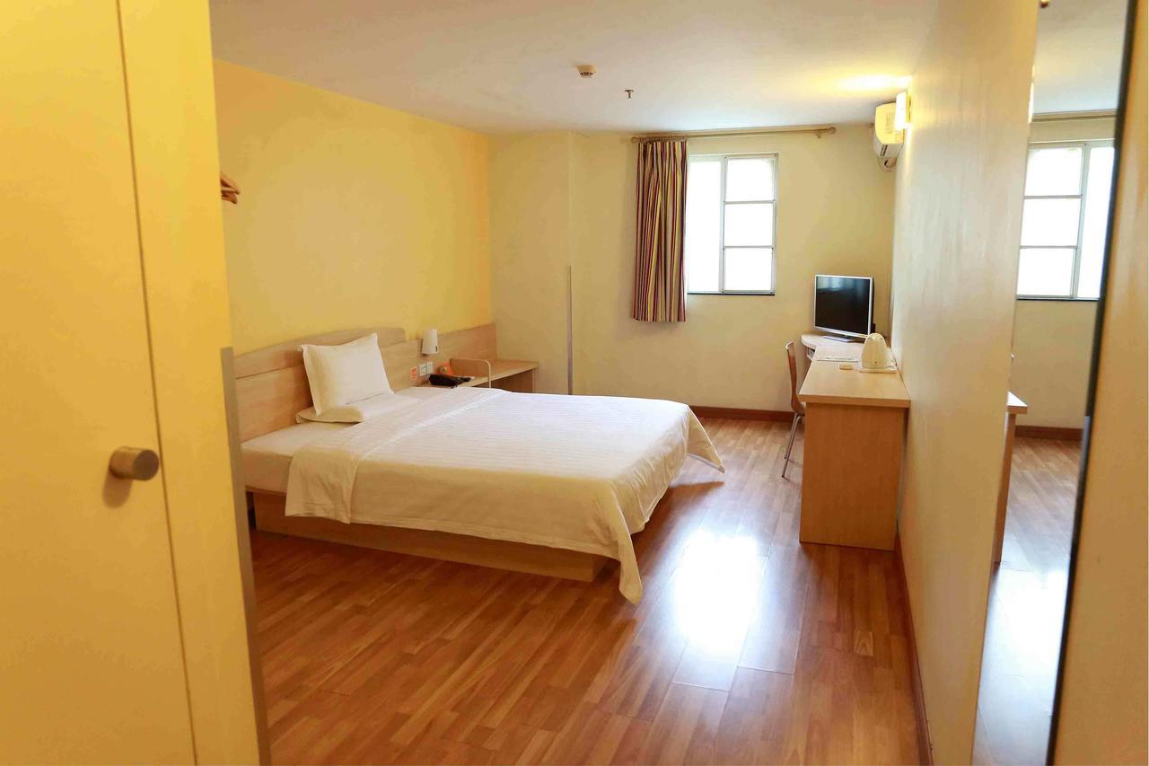 7Days Inn Deyang Wenmiao Square Esterno foto