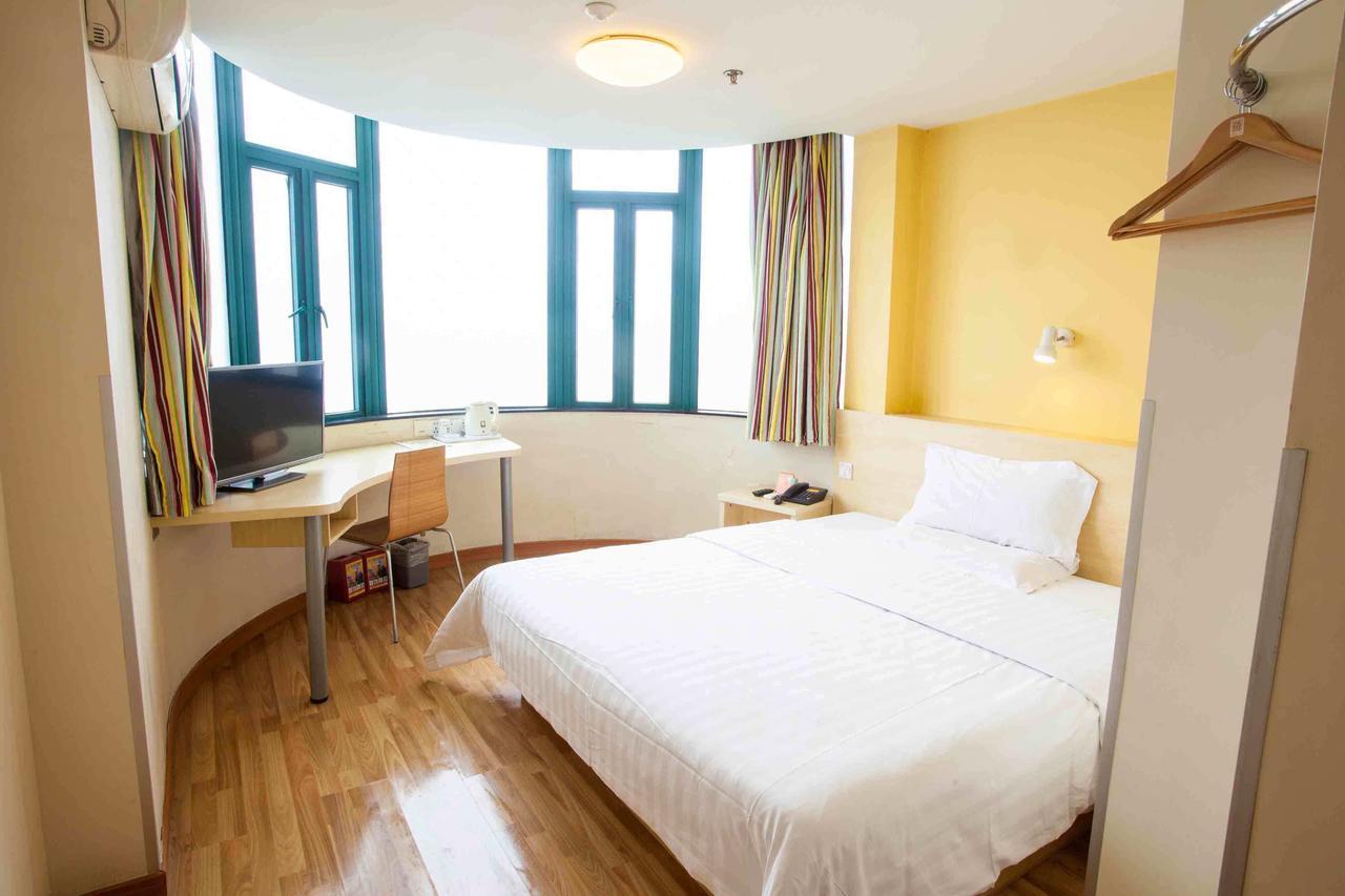 7Days Inn Deyang Wenmiao Square Esterno foto