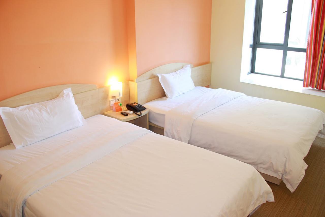 7Days Inn Deyang Wenmiao Square Esterno foto