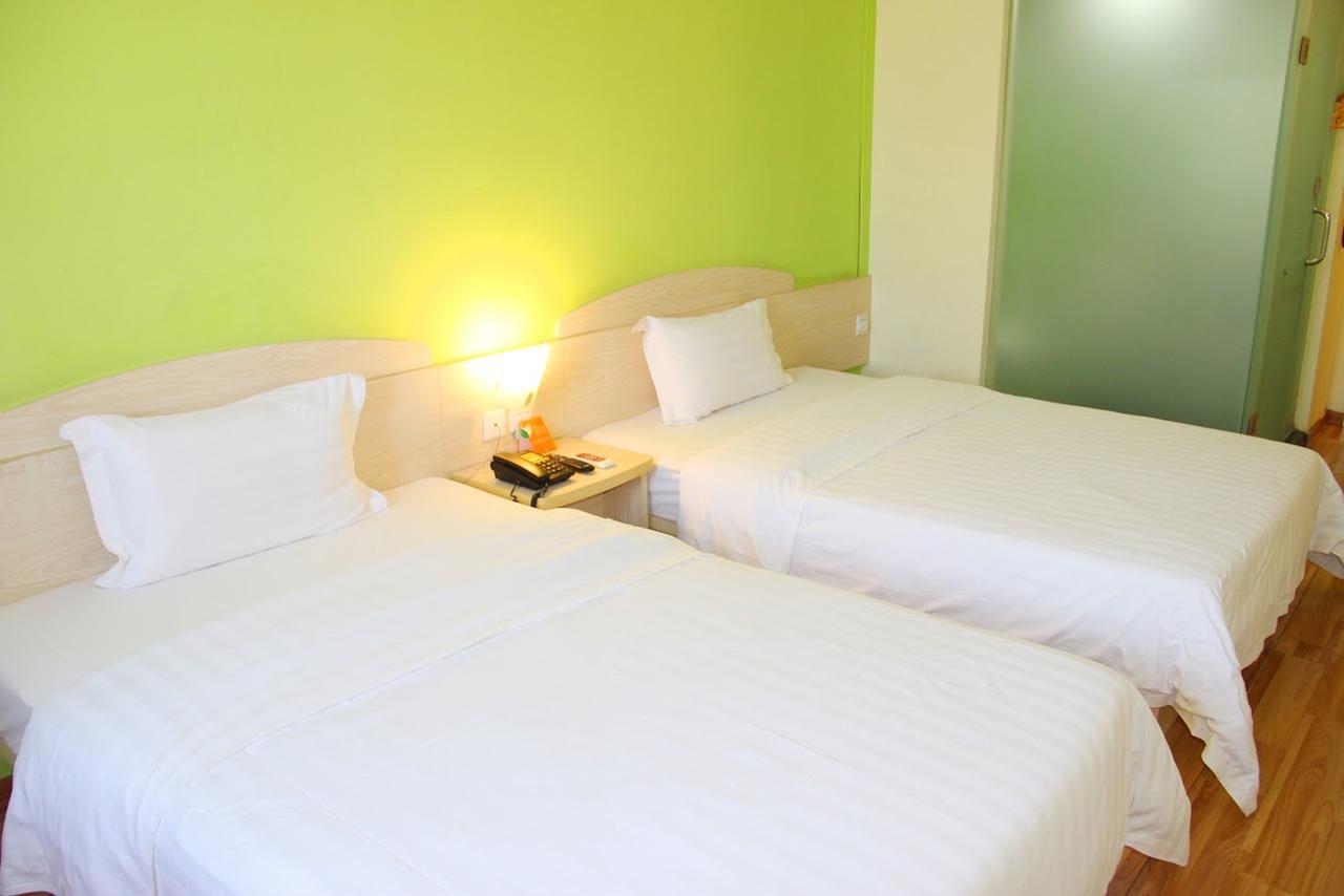 7Days Inn Deyang Wenmiao Square Esterno foto